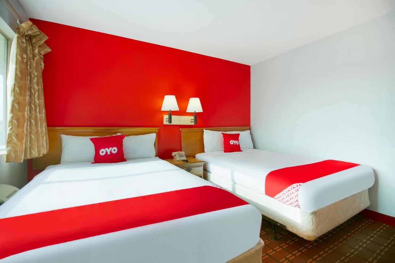 Oyo Hotel Houston Southwest I-69 Екстер'єр фото