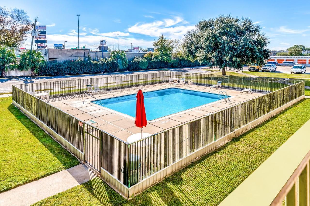 Oyo Hotel Houston Southwest I-69 Екстер'єр фото