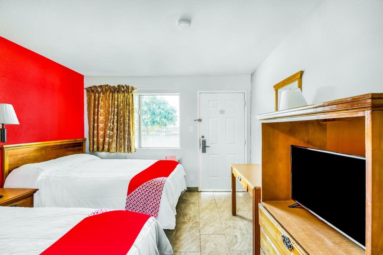 Oyo Hotel Houston Southwest I-69 Екстер'єр фото