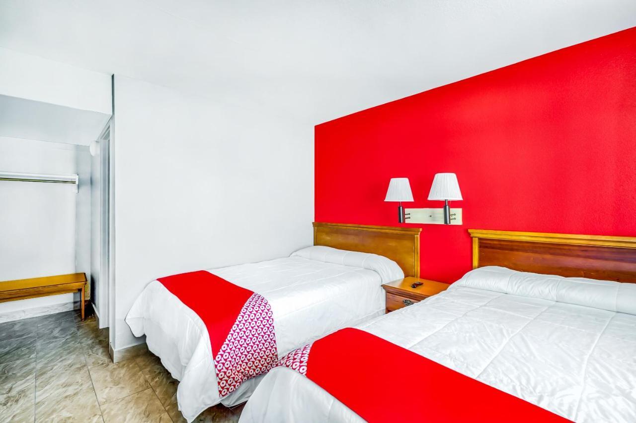 Oyo Hotel Houston Southwest I-69 Екстер'єр фото